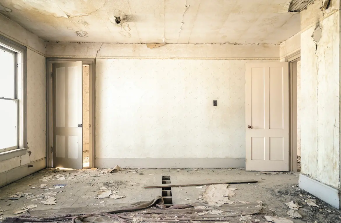 Waste disposal crew managing a cleanout project in Pevely